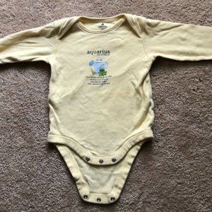 BABY GAP ~ Newborn 6 12 months ~ T Shirt Aquarius January February Baby boy girl